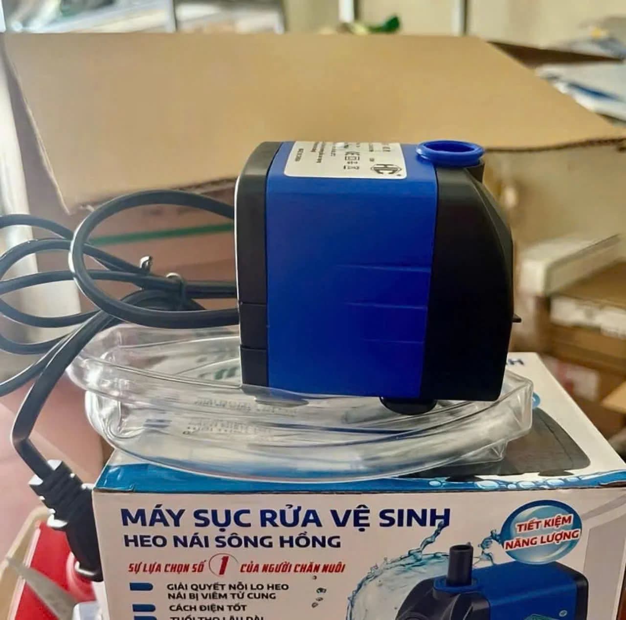 Máy sục rửa vệ sinh heo nái Sông Hồng